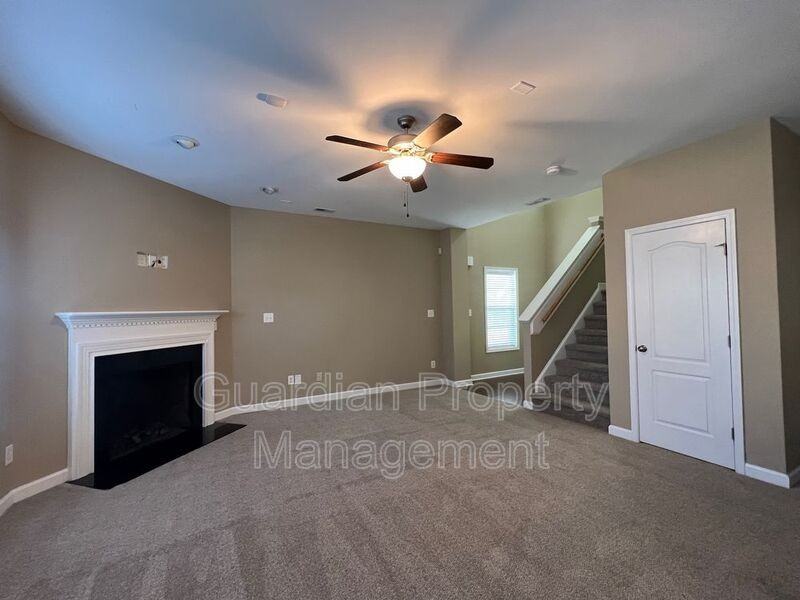 1820 Shady Knoll Ln - Photo 2 of 18