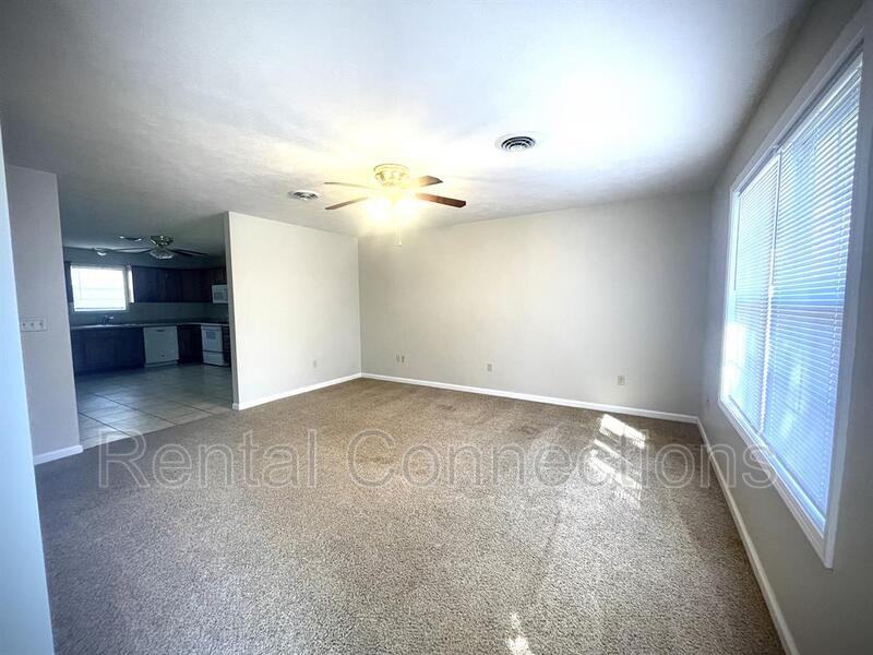 707 Katie Ln - Photo 2 of 12