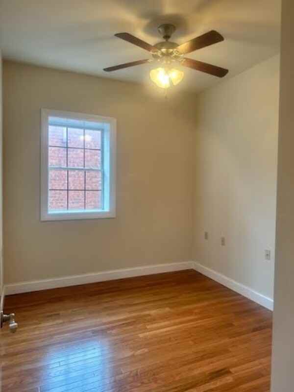 1095 Main St #6 - Photo 3 of 6