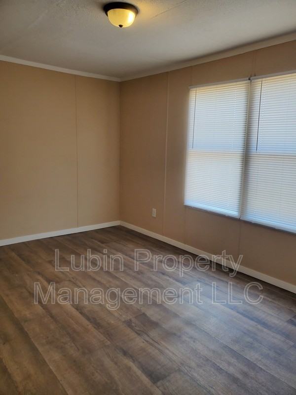 35 Virginia Ave - Photo 2 of 8