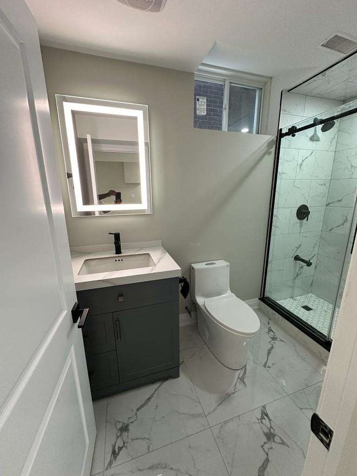 4097 Hillsborough Cres - Photo 2 of 10