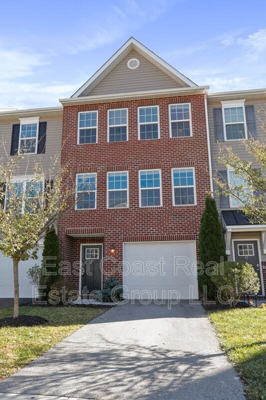 43 Savage Ct - Photo 2 of 45