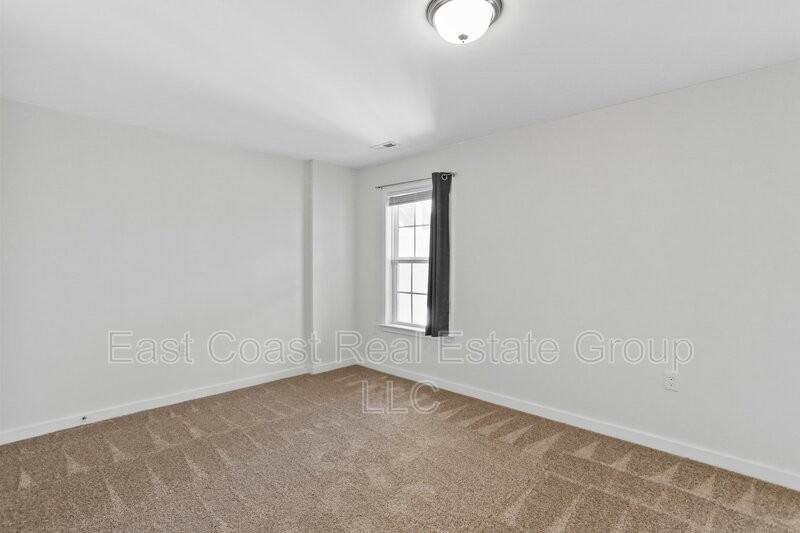 43 Savage Ct - Photo 7 of 45