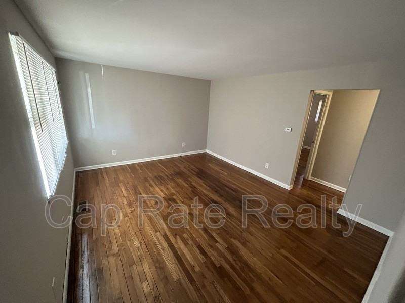 1776 Nason Ave - Photo 2 of 17