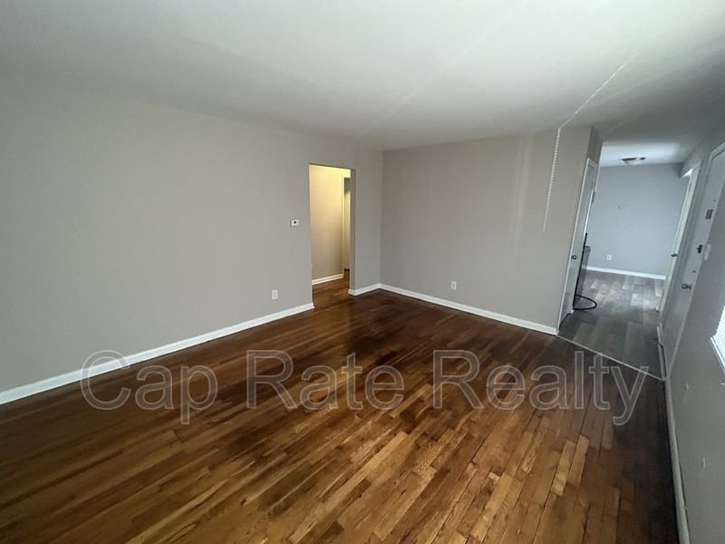 1776 Nason Ave - Photo 3 of 17