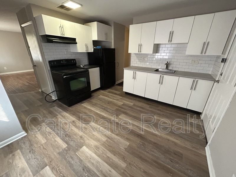1776 Nason Ave - Photo 4 of 17