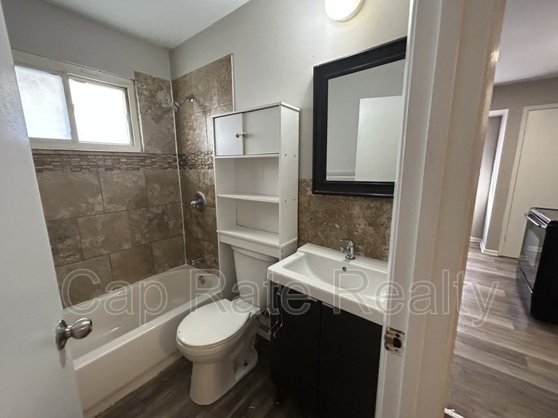 1776 Nason Ave - Photo 6 of 17