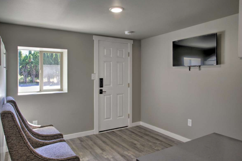 10625 E Trent Ave - Photo 5 of 9