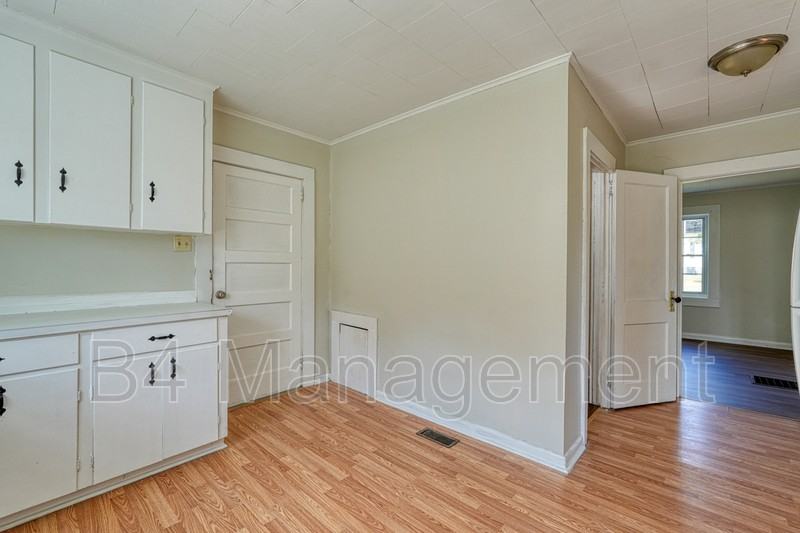 151 Church St - Photo 3 of 20