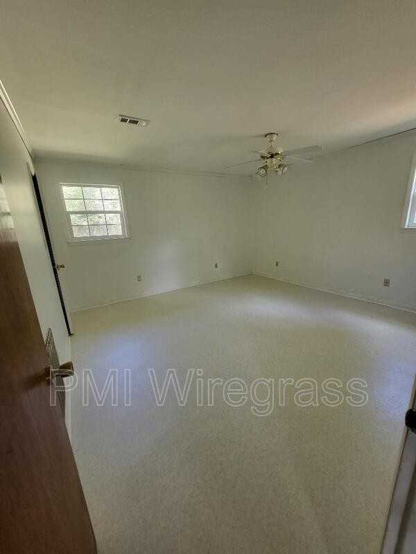 412 S Ainsley St - Photo 2 of 50