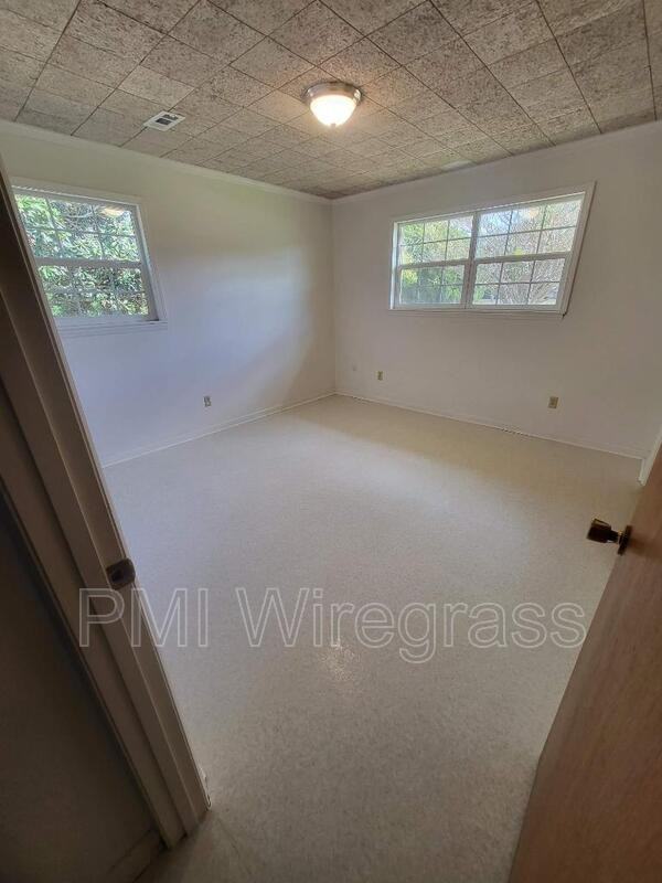 412 S Ainsley St - Photo 3 of 50