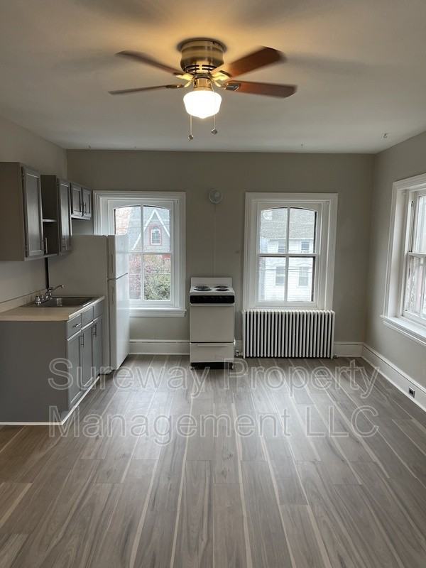 212 E Broad St #3 - Photo 3 of 5