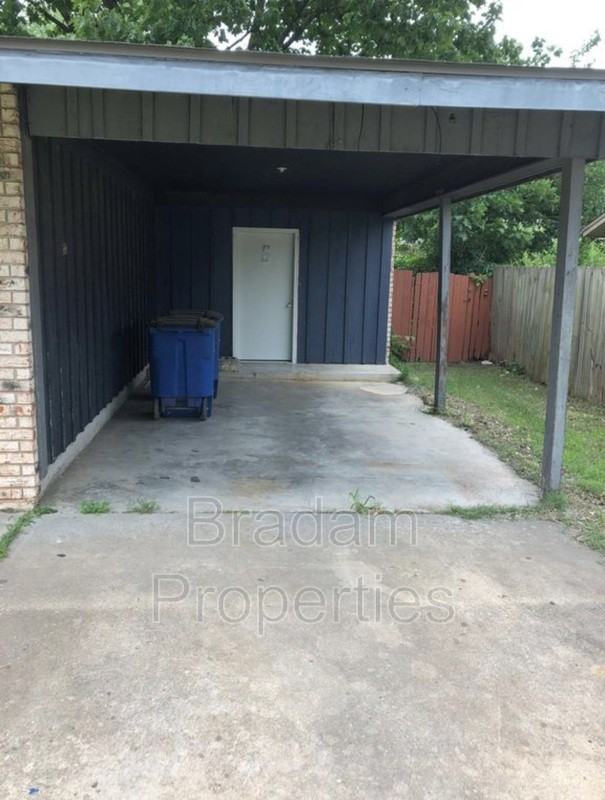 1335 E 56th St - Photo 2 of 12