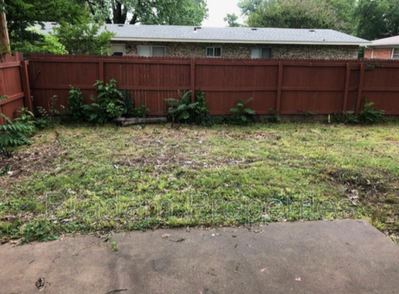 1335 E 56th St - Photo 3 of 12