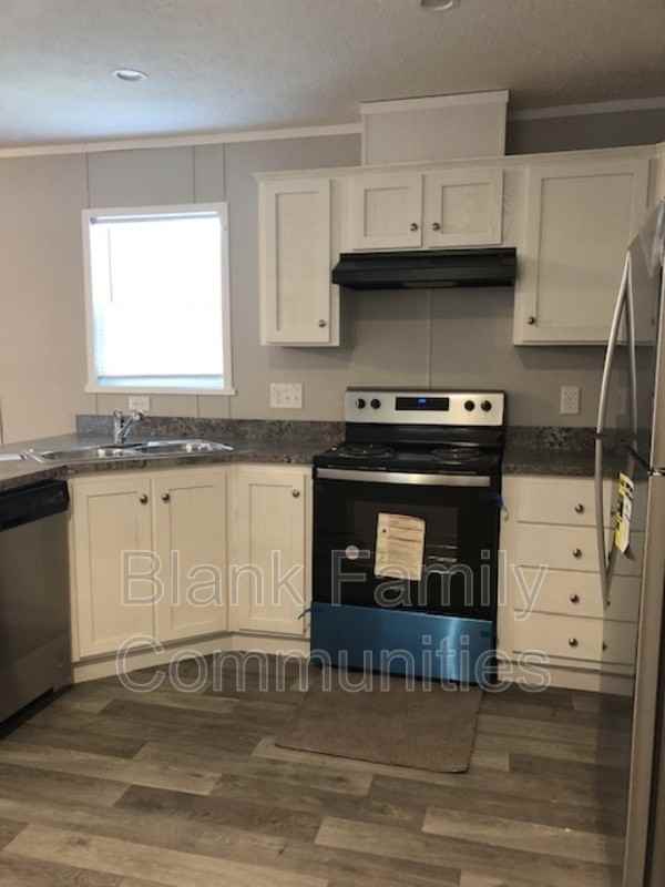 3000 Moxadarla Rd., ZANESVILLE, OH 43701 - Photo 3 of 5