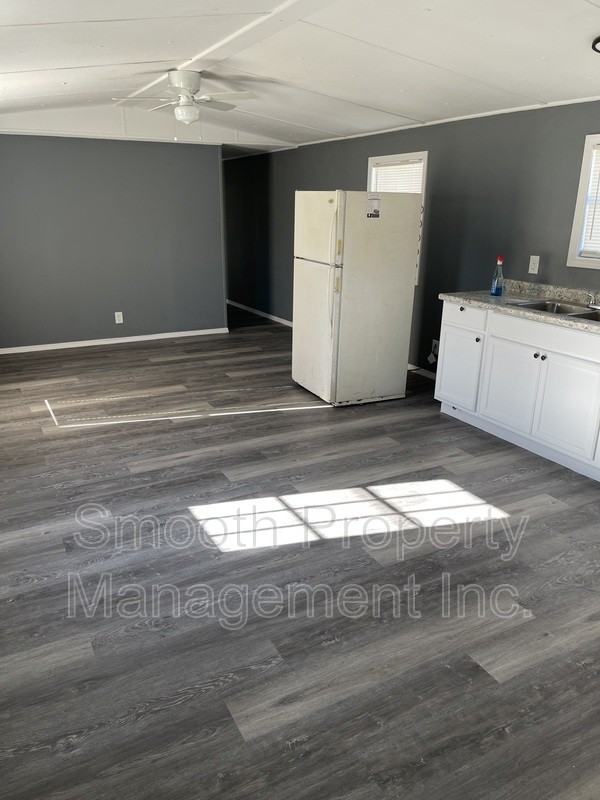 7823 Fleetwood Dr - Photo 2 of 6