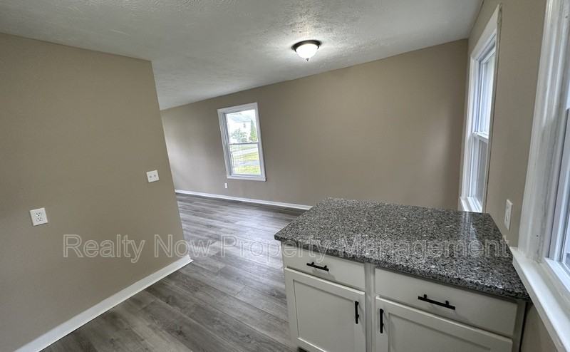 1470 E 248th St - Photo 2 of 5