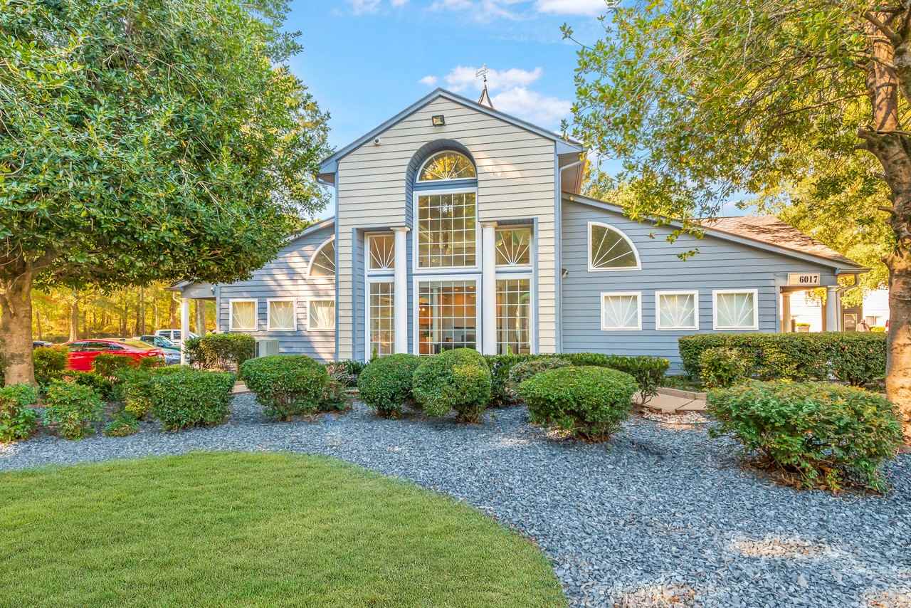 The Slate Charlotte - Photo 2 of 61