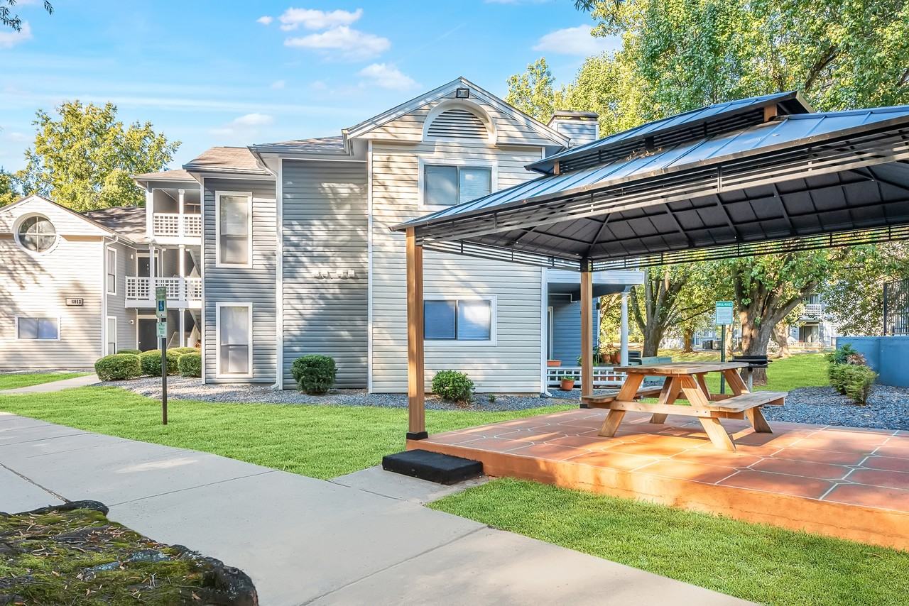 The Slate Charlotte - Photo 6 of 61