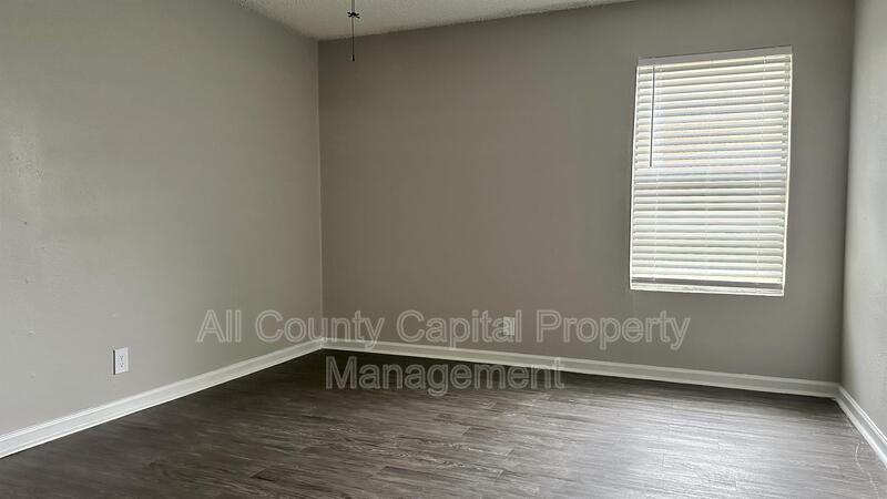 5426 Menchaca Rd #124 - Photo 2 of 5