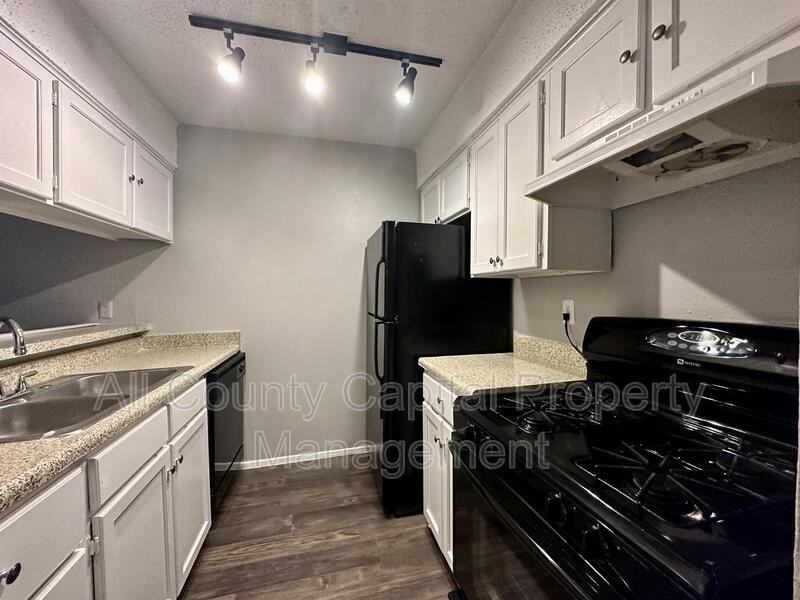 5426 Menchaca Rd #124 - Photo 3 of 5