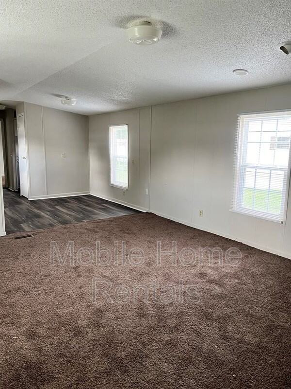 2078 Evans Dr - Photo 2 of 5