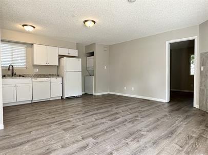 Willamette Ave 2460 E - Photo 2 of 27
