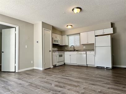 Willamette Ave 2460 E - Photo 3 of 27