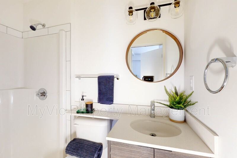 8015 102 St Nw - Photo 3 of 6