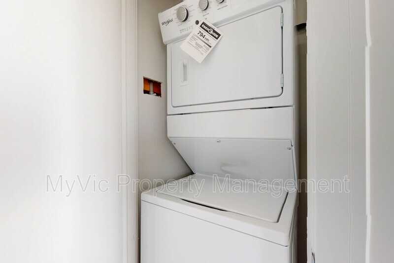 8015 102 St Nw - Photo 4 of 6