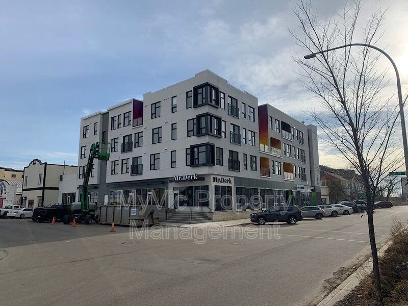 8015 102 St Nw - Photo 6 of 6