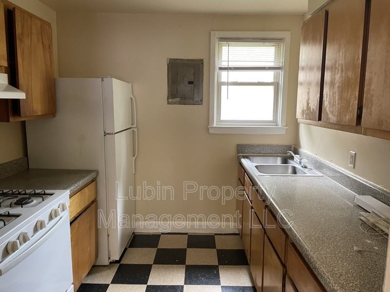 1434 Lapaloma Cir - Photo 2 of 5