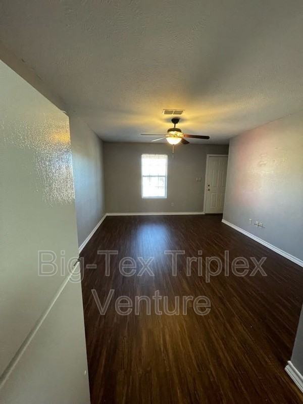 266 N Pecan St - Photo 2 of 21