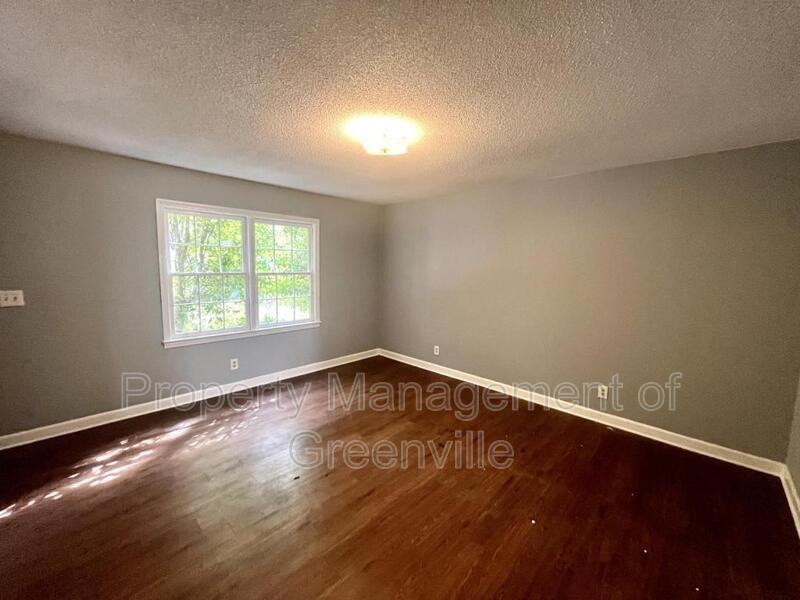 220 Piney Mountain Road, Greenville, SC 29609 - Photo 2 of 35