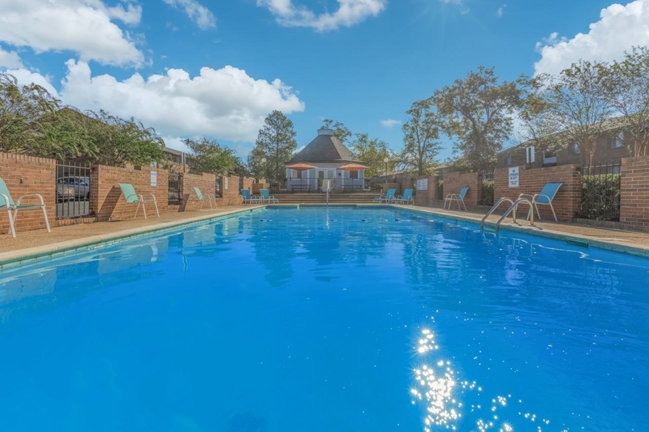 Overlook at Midtown Apartments - Photo 7 of 35