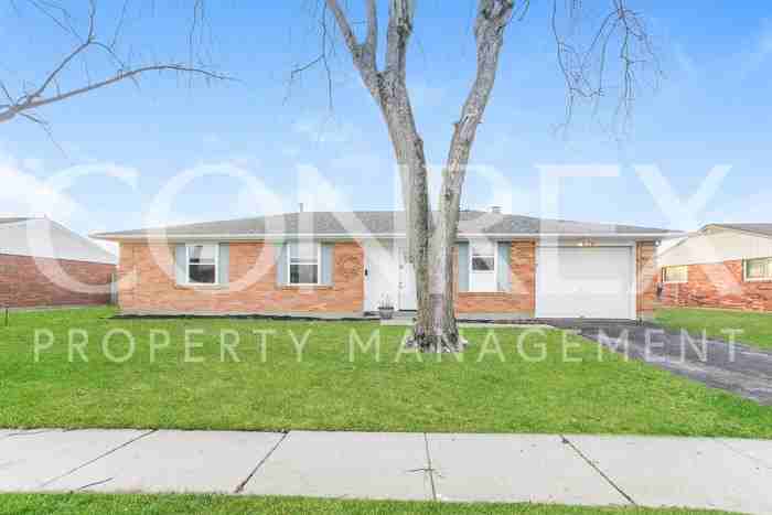 7700 Sebring Dr - Photo 2 of 15