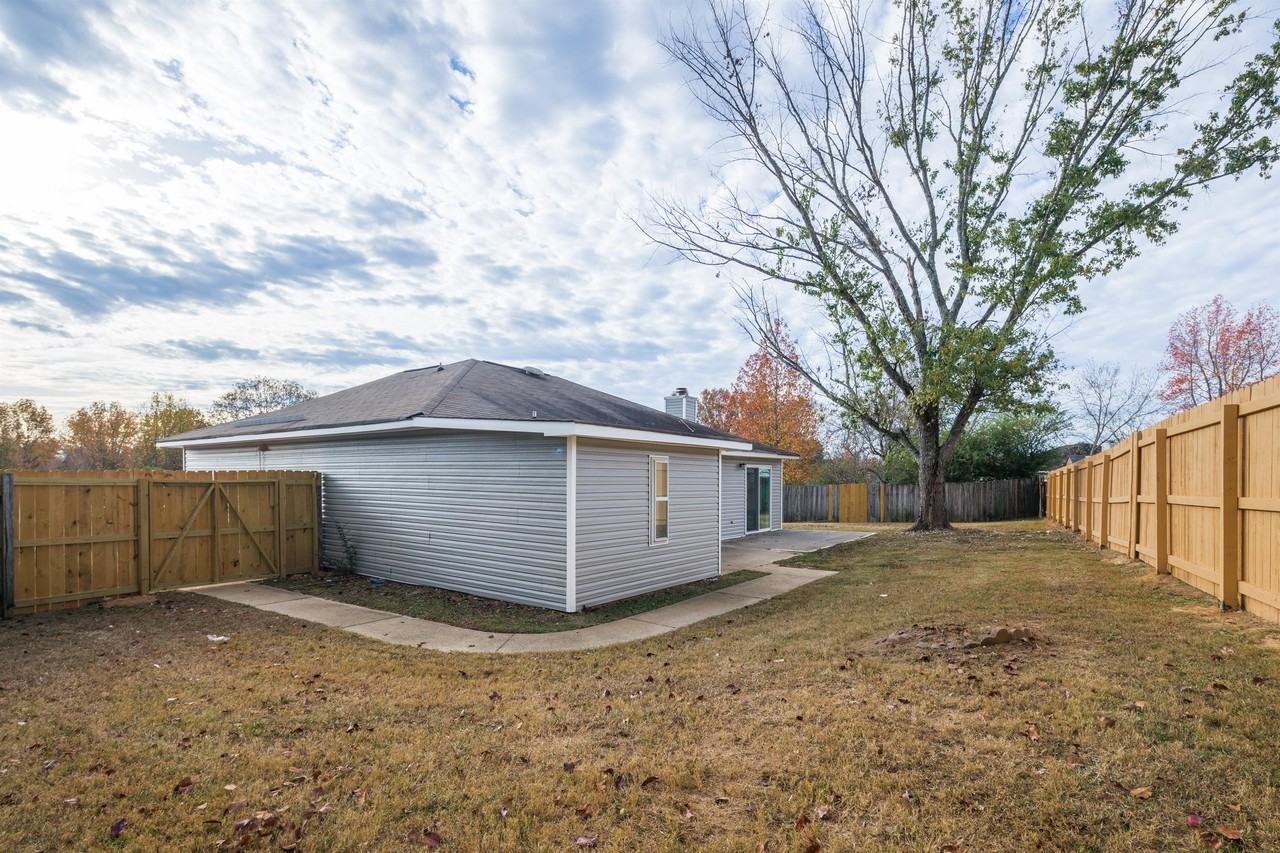 117 Willow Bluff Dr #1 - Photo 3 of 21