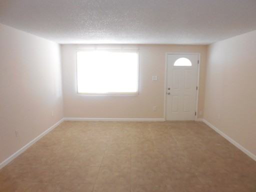 13614 N 17th Dr - Photo 3 of 28