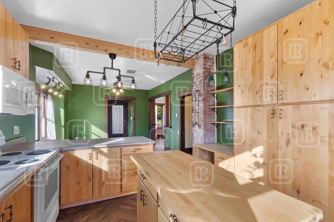 1414 N Adams St #1 - Photo 4 of 26