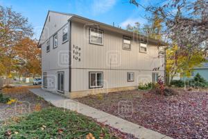 featured image of 107 W 3rd St #1