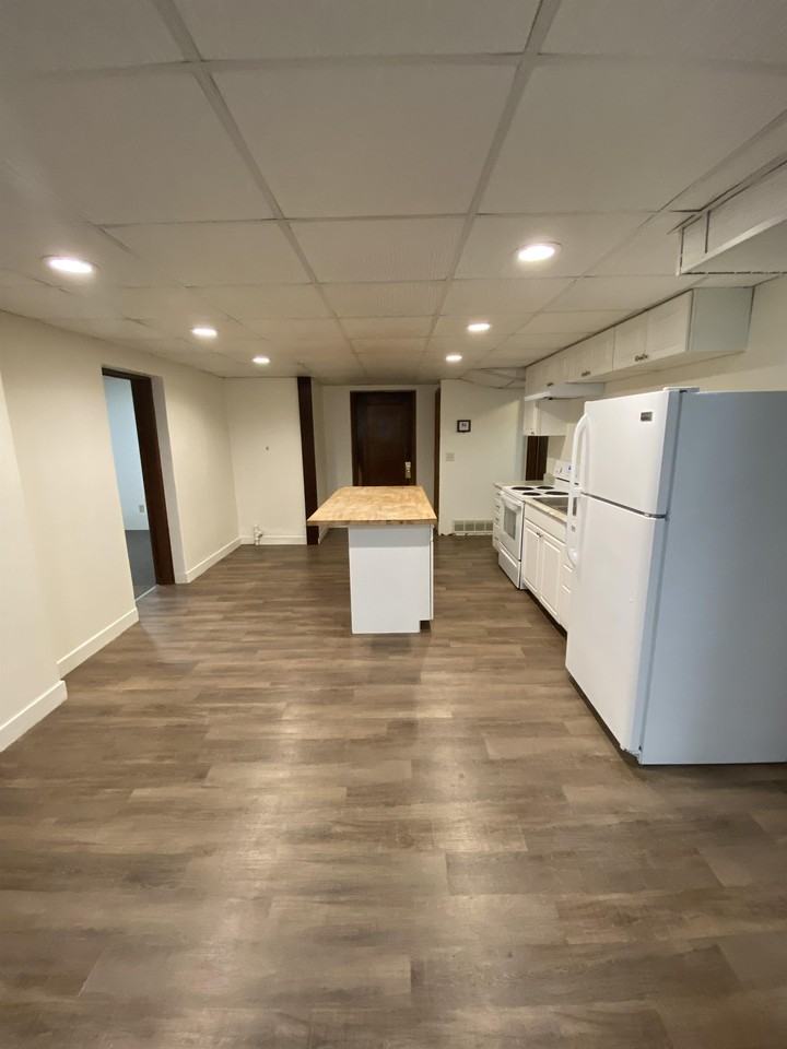 535 Flats - 6535 N. Minden Ave #6 - Photo 2 of 11