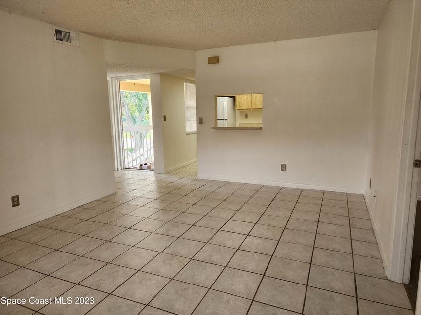 1601 Sunny Brook Ln Ne #201 - Photo 3 of 10