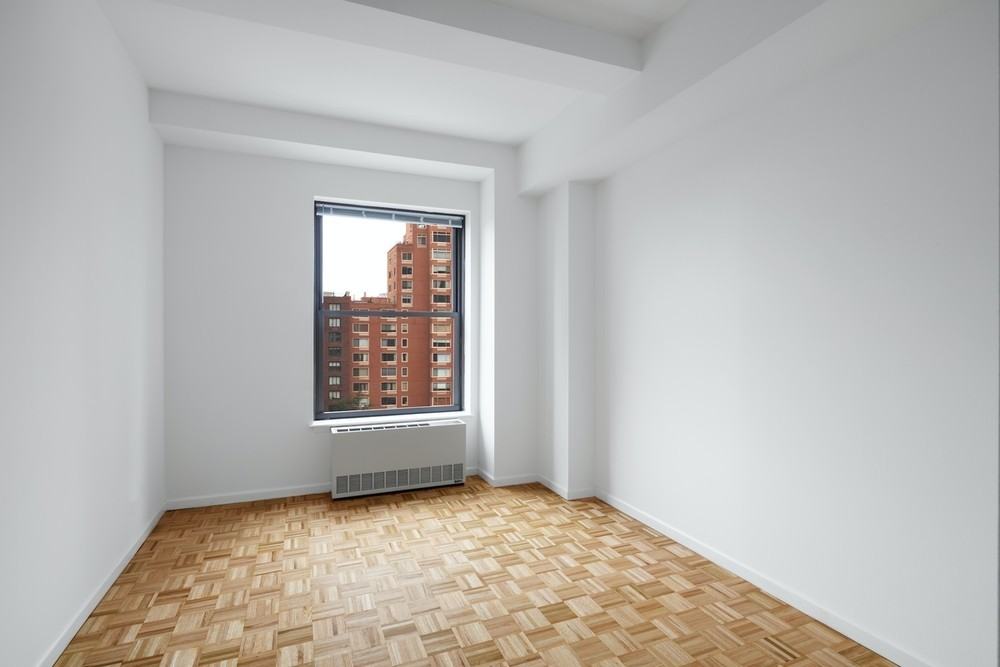 West St #6L - Photo 3 of 6