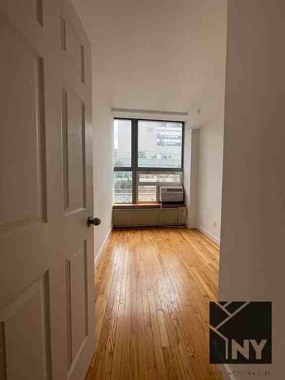 Fulton St #4E - Photo 5 of 7