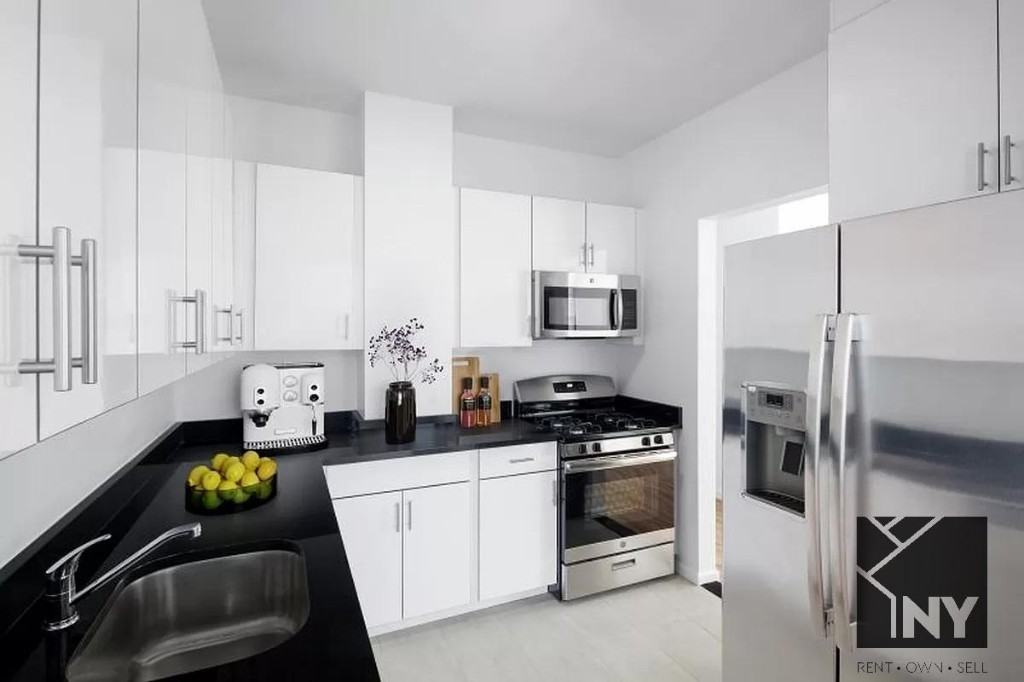 West St #2K - Photo 2 of 12