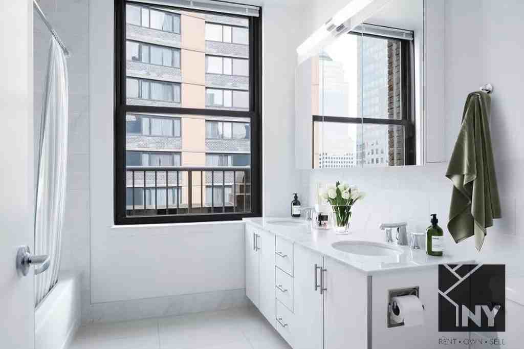 West St #2K - Photo 4 of 12