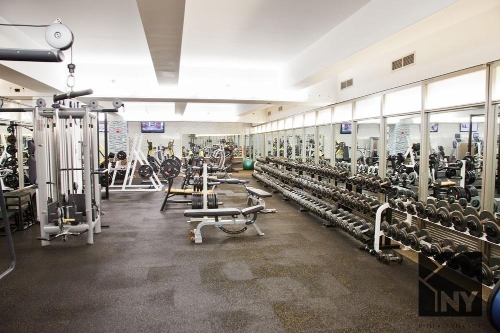 Hanover Sq #17U - Photo 5 of 11