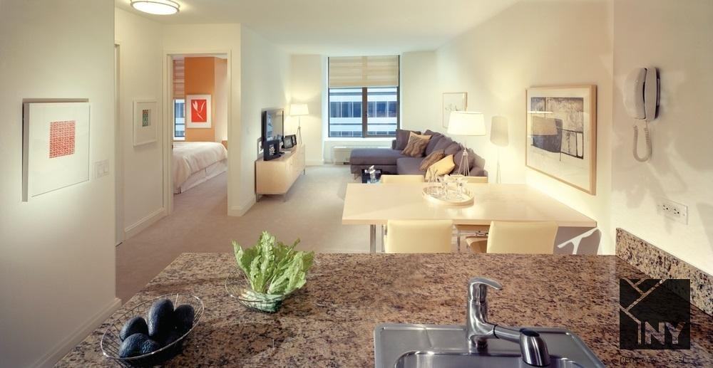 Hanover Sq #23R - Photo 2 of 12