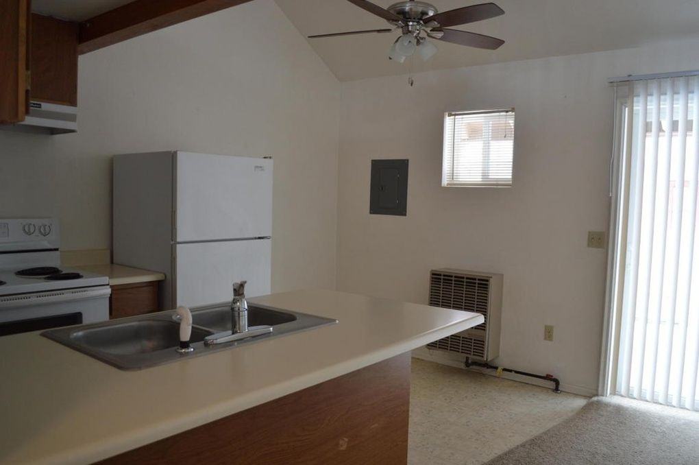 310 W 8th St #2 - Photo 2 of 7