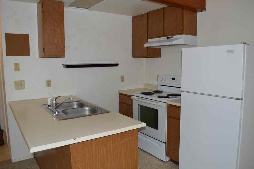 310 W 8th St #2 - Photo 4 of 7